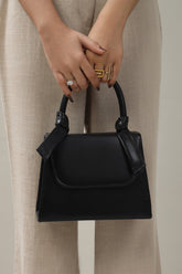 KNITTED CROSSBODY - BLACK - M044 WestStyle